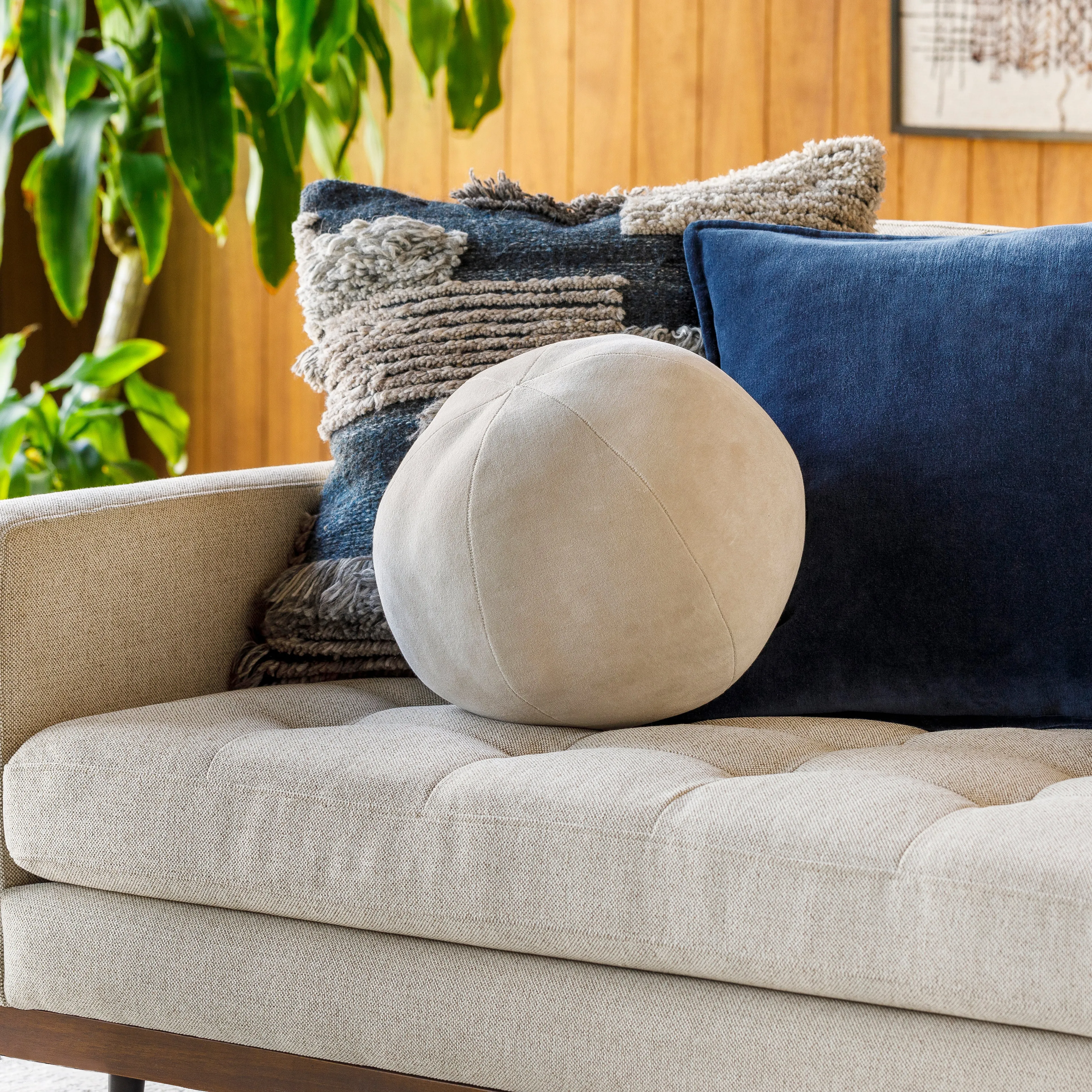 Bola Pillow